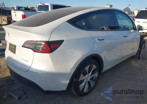 2021 Tesla Model Y Long Range Dual Motor All-Wheel Drive z USA, uszkodzony, nr VIN 5YJYGDEE0MF305337